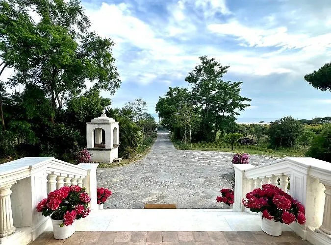 Konukevi De Cillis Carafa 4*