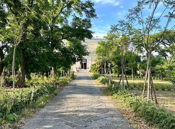 De Cillis Carafa בית הארחה 4*